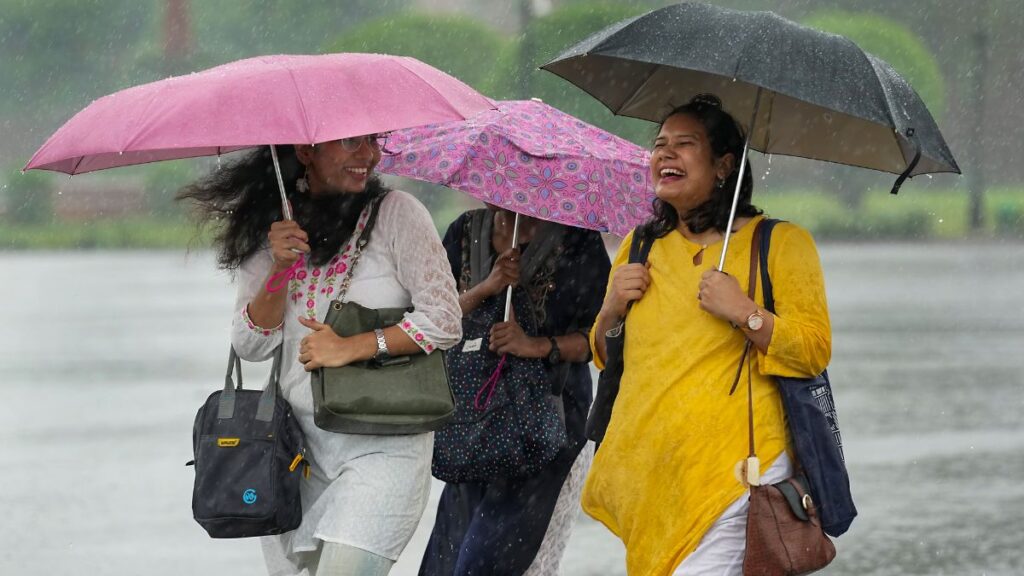 UP Weather Alert: यूपी में बदलने वाला है मौसम का मिज़ाज, इस दिन से होगी झमाझम बारिश