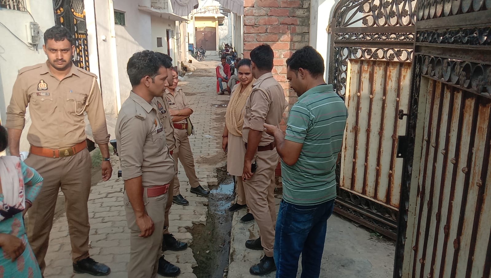 बिधूना: बुजुर्ग महिला हत्याकांड में बड़ा खुलासा, हत्यारे परिचित होने की आशंका, फॉरेंसिक टीम ने दोबारा खंगाला घटनास्थल